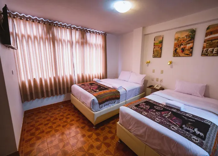Hotel Paqariq 2*